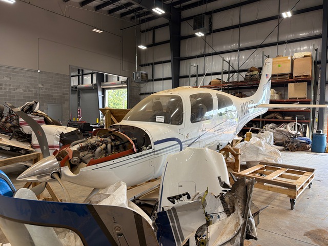 2002 Cirrus SR22 Single Engine Prop Type Plane (Inoperable)