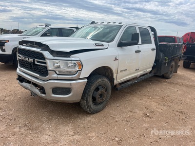 2021 Ram 3500 4x4 Crew Cab Camion à Plateau (Inoperable)