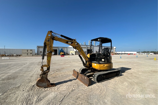 2018 Cat 303.5E2 CR Mini Excavator