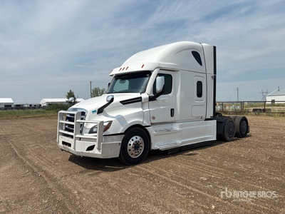 2022 Freightliner Cascadia 113 6x4 T/A Sleeper Truck Tractor