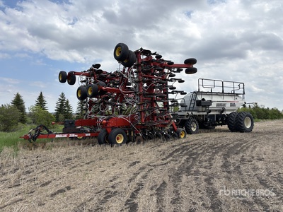 2010 Bourgault 3310PHD 65 ft Air Drill