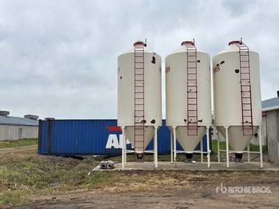 Friesen +/- 16 ton Smooth Wall Hopper Grain Bin