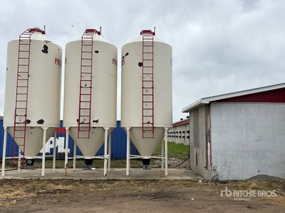 Friesen +/- 16 ton Smooth Wall Hopper Grain Bin