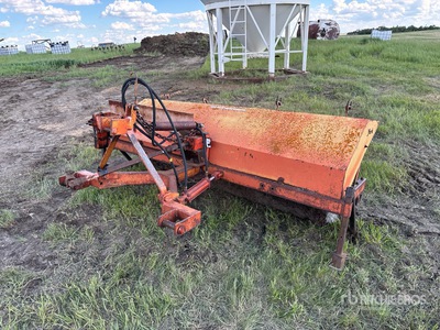 1974 York YB32 96 in 3 pt Hitch 清掃機