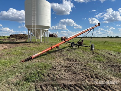1974 Brandt 640 6 in x 40 ft Vis sans fin à grain