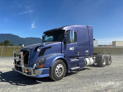 2010 Volvo VNL 6x4 T/A Sleeper Truck Tractor