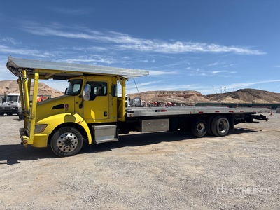 2011 Kenworth T300 6x2 Car Carrier Truck