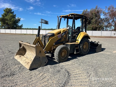 2019 Cat 415F2 4x4 Ładowarka do krajobrazu