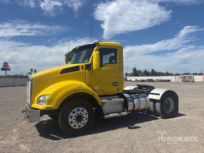 2016 Kenworth T880 4x2 S/A Day Cab Truck Tractor