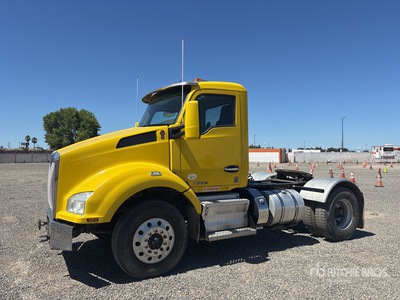 2016 Kenworth T880 4x2 S/A Day Cab Truck Tractor