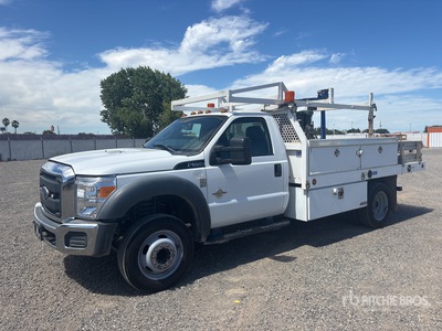 2016 Ford F-550 4x2 Flatbed Truck