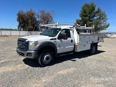 2016 Ford F-550 XL 4x2 Flatbed Truck