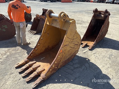 36 in Excavator Bucket