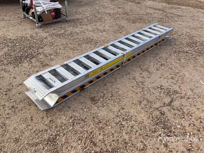 2025 ZVOX SV-ALR300 6600 lbs loading ramps（pair） (Unused)