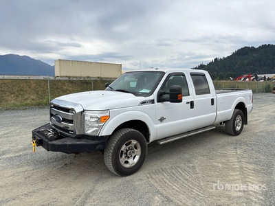 2014 Ford F-350 XLT 4x4 Crew Cab Pickup