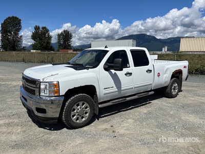 2013 Chevrolet Silverado 3500HD LT 4x4 Crew Cab Pickup