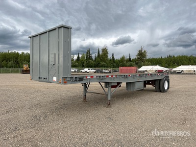 1981 Fruehauf 30 ft S/A Flatbed Trailer
