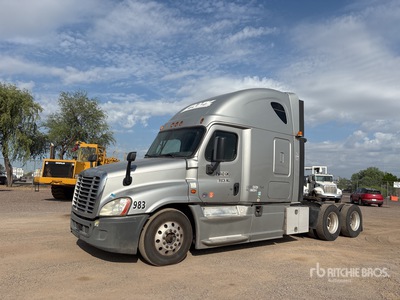 2015 Freightliner Cascadia 125 6x4 Ciągnik siodłowy T/A z kabiną sypialną