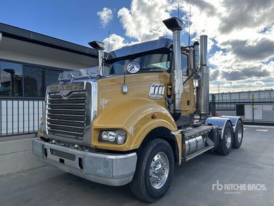 2008 Mack CLXT T/A Day Cab Truck Tractor