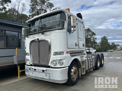 2017 Kenworth K200 Ciągnik siodłowy T/A z kabiną sypialną