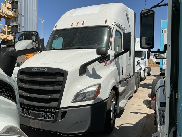 2019 Freightliner Cascadia 116 6x4 T/A Sleeper Truck Tractor