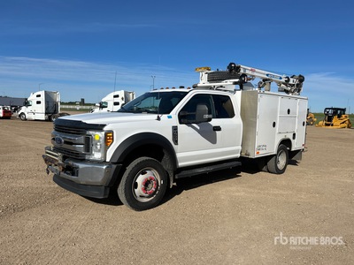 2017 Ford F-450 XLT 4x4 Extended Cab Service Truck
