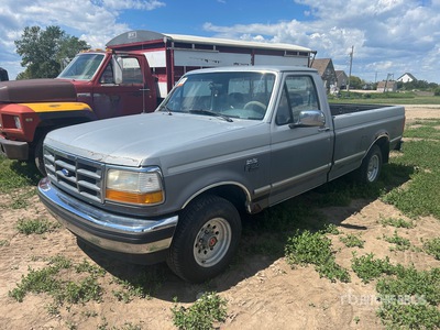 1992 Ford F-150 Pickup (Inoperable)