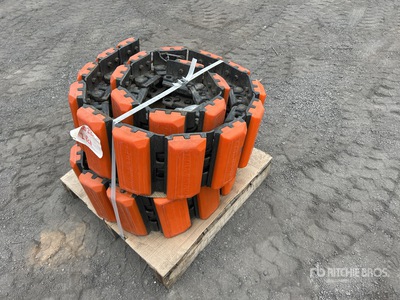 20 Link, 300 mm Triple Grouser, Bolt on Pads Cadenas (Unused) - Fits Wirtgen W15 / W1000
