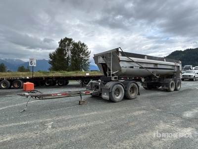 2007 Midland 26 ft Quad/A End Dump Trailer