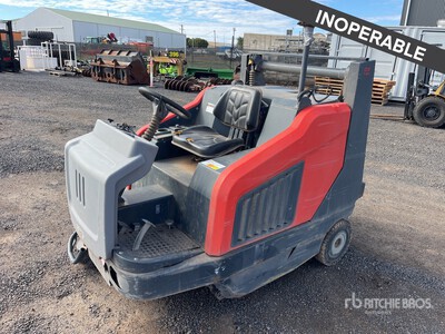 2020 Hako D1500RH Ride-On を見 Sweeper (Inoperable)