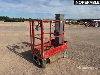 2014 Skyjack Nacelle A Mat Droit Vertical Vertical Mast Lift (Inoperable)