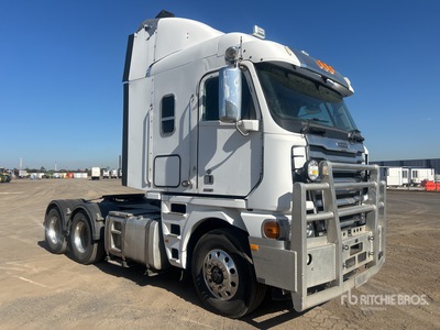 2014 Freightliner T/A Cabover Day Cab