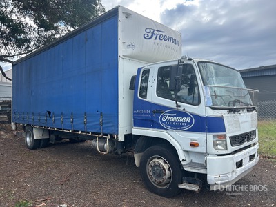 2015 Mitsubishi FM600 4x2 Curtain Side Truck