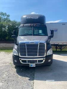 2018 Freightliner Custom CASCADIA S/A Day Cab Truck Tractor