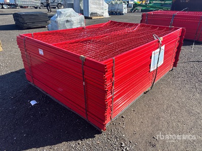 Quantity of (30) Canex 7 ft 6 in x 5 ft 10 in Powder Coated サイト フェンス (Unused)