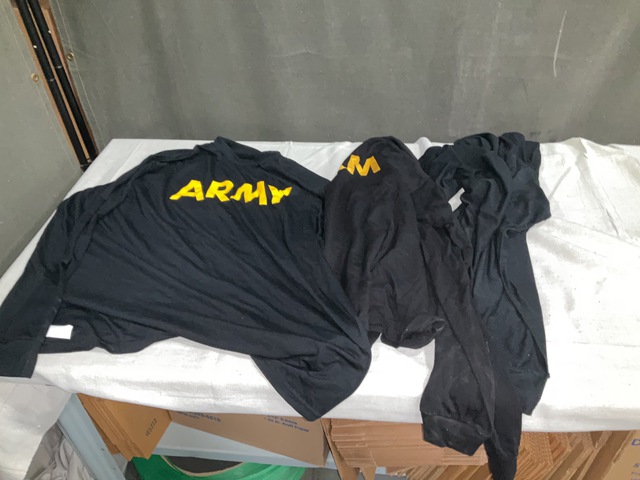 (190) Athlete's T-Shirts (190) Athlete's T-Shirts