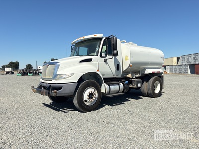 2015 International DuraStar 4300  4x2 Water Truck