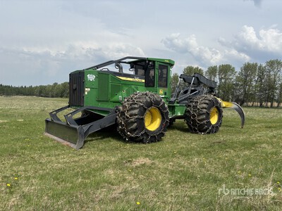 2017 John Deere 748L 4x4 Skidder