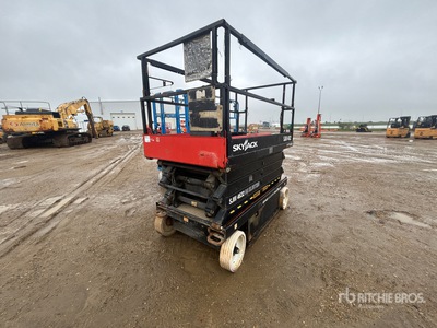2011 Skyjack SJIII 4632 Electric Scissor Lift