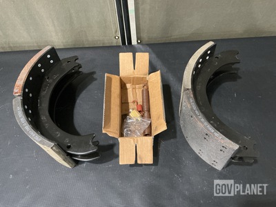 (8) Bendix 974110N Shoe/Lining Assemblies
