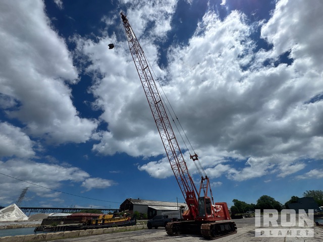 2000 Manitowoc 222 160000 lb Lattice-Boom Crawler Crane