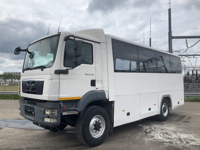 M.A.N. TGM 13.250 4x4 28-Seat Bus