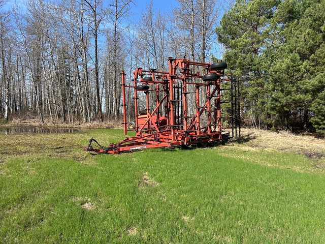 1997 Case 4300 32 ft Cultivator