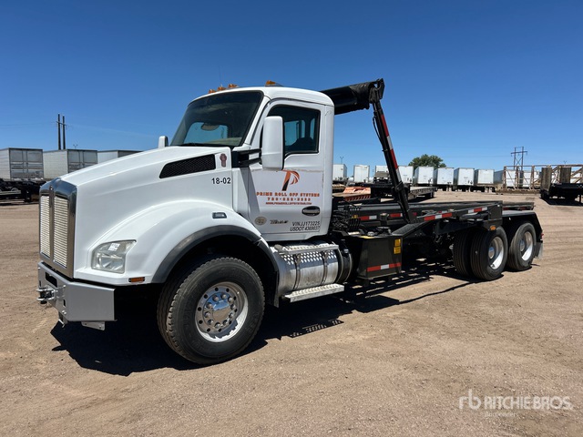 2018 Kenworth T880 6x4 Roll-Off Truck
