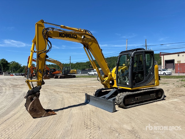 2015 Kobelco SK85CS-3E Tracked Excavator