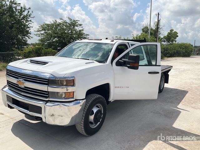 2017 Chevrolet Silverado 3500HD 4x4 Crew Cab Pickup