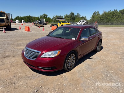 2013 Chrysler 200 Automobile
