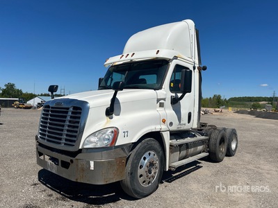 2017 Freightliner Cascadia 125 6x4 6x4 T/A Day Cab Truck Tractor