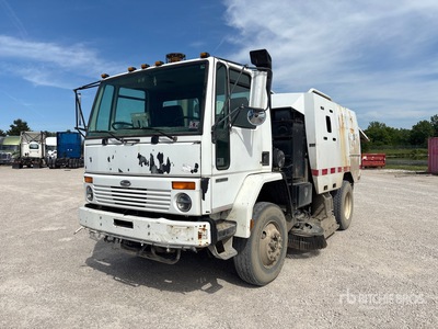 A700 on 2002 Freightliner FLD112 Sweeper Truck