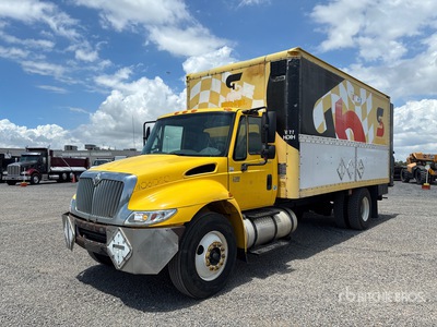 2007 International 4300 4x2 Autocarro furgonato